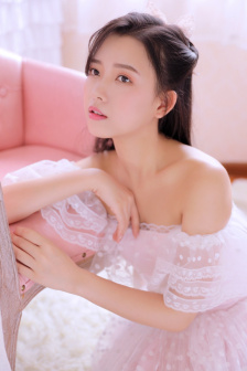 女子洗澡被全程观看